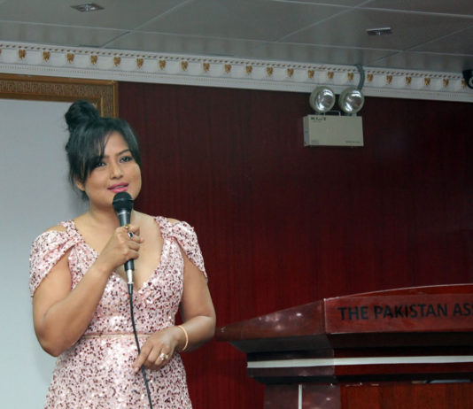 Rekha Thapa awarded OFA popular Actress Award